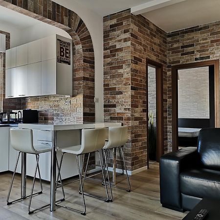 Queen East Verona Apartments Eksteriør billede