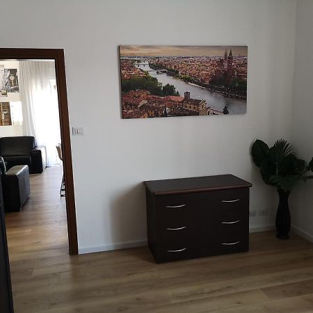 Queen East Verona Apartments Eksteriør billede
