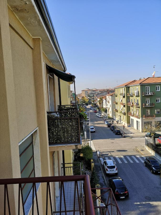 Queen East Verona Apartments Eksteriør billede